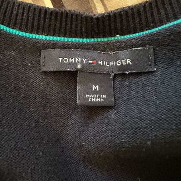 Tommy Hilfiger Lightweight V-Neck Jumper / Sweater - Size M (US) - Picture 5 of 6